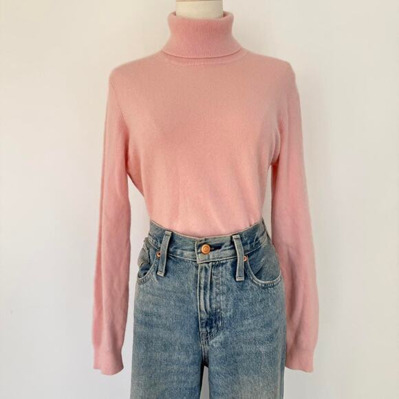 LIGHT PINK TWO PLY CASHMERE TURTLENECK SWEATER - Picture 2 of 8